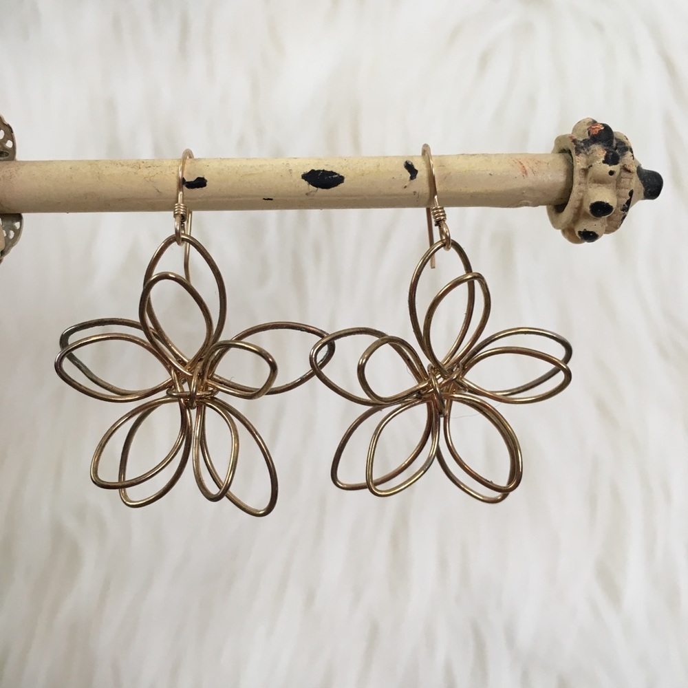 Gold Wire Flower Earrings